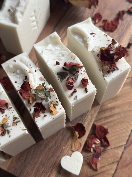 "ZIEMAS ROZE" - SĀLS UN ROZES ZIEPES