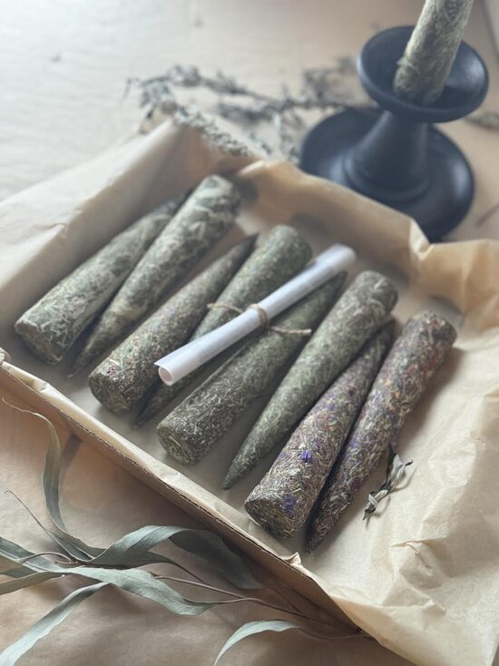 AUGU KVĒPINĀMĀS SVECES - 8 GAB.